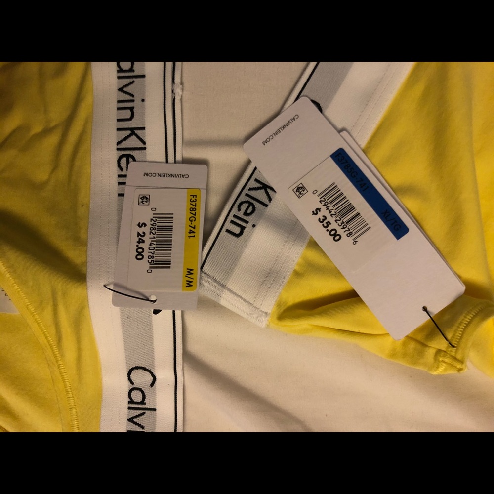 Calvin Klein bralett and underwear set - Picture 2 of 2